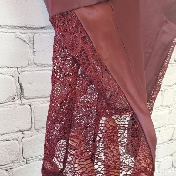 GUESS Lory Mix Bodysuit Sz. XS Cherry Wood* Final Sale!* - Picture 7 of 10